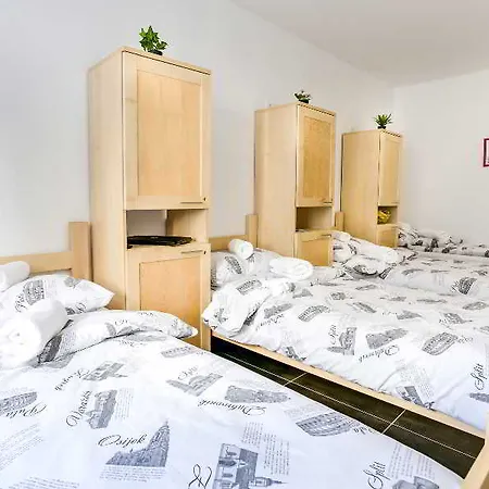 Hostel Moving Zagreb